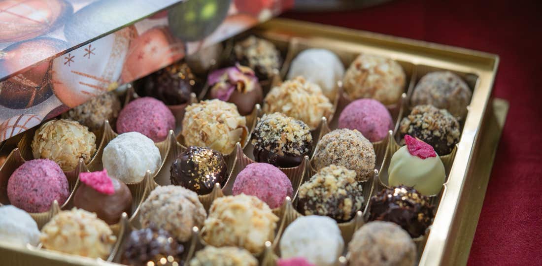 Chocolaterie en patisserie verpakkingen die niet alleen uw delicate gebakjes, taarten en andere zoetwaren optimaal beschermen, maar ook de uitstraling en versheid van uw producten behouden.